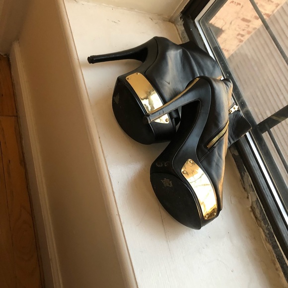 Booties - Picture 3 of 3